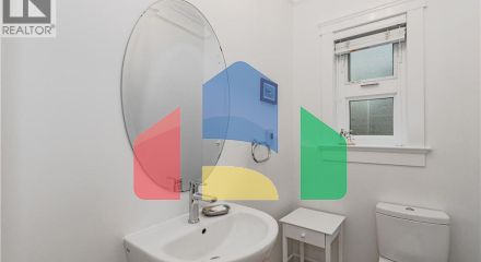 Residential - Townhouse - Victoria, Canada - Canada