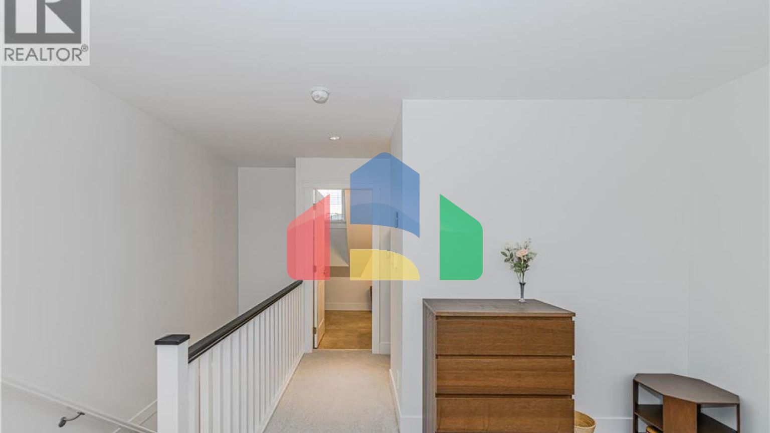 Residential - Townhouse - Victoria, Canada - Canada