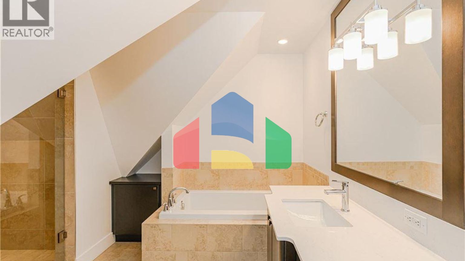 Residential - Townhouse - Victoria, Canada - Canada