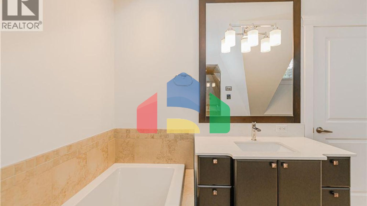 Residential - Townhouse - Victoria, Canada - Canada