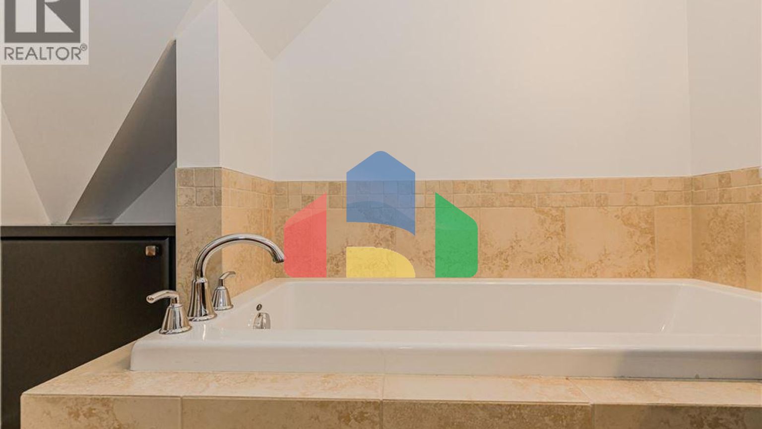 Residential - Townhouse - Victoria, Canada - Canada