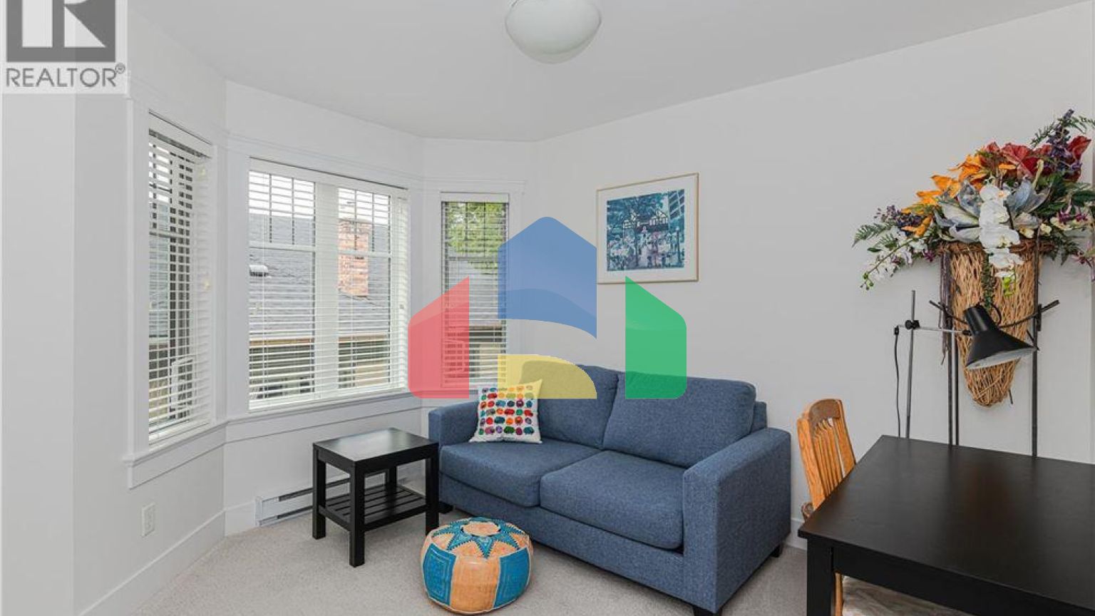 Residential - Townhouse - Victoria, Canada - Canada