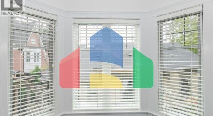 Residential - Townhouse - Victoria, Canada - Canada