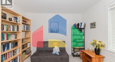 Residential - Townhouse - Victoria, Canada - Canada