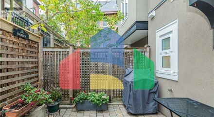 Residential - Townhouse - Victoria, Canada - Canada