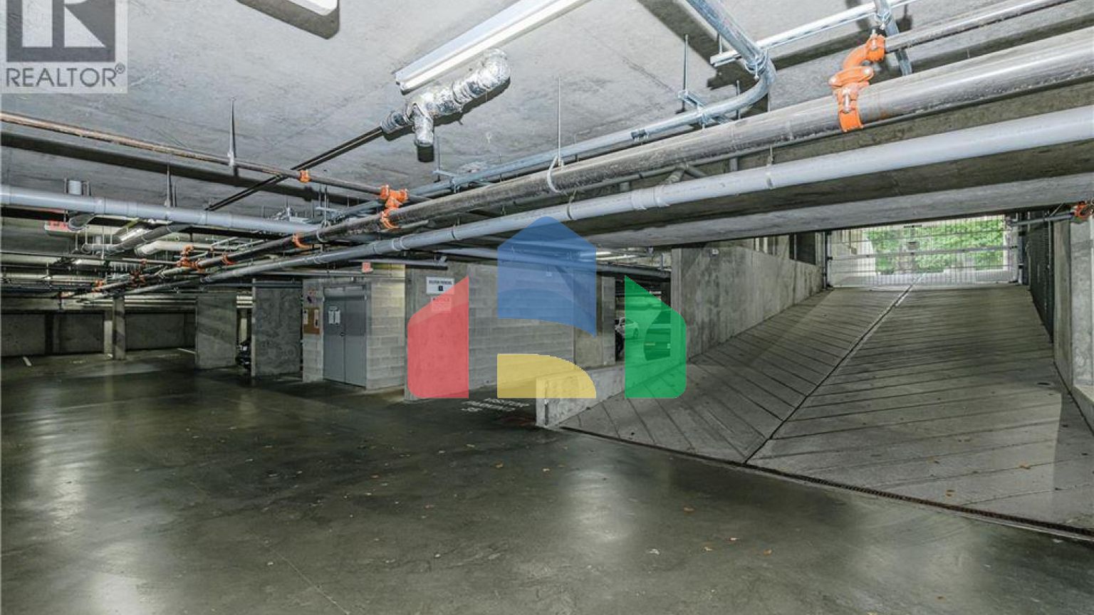 Residential - Townhouse - Victoria, Canada - Canada