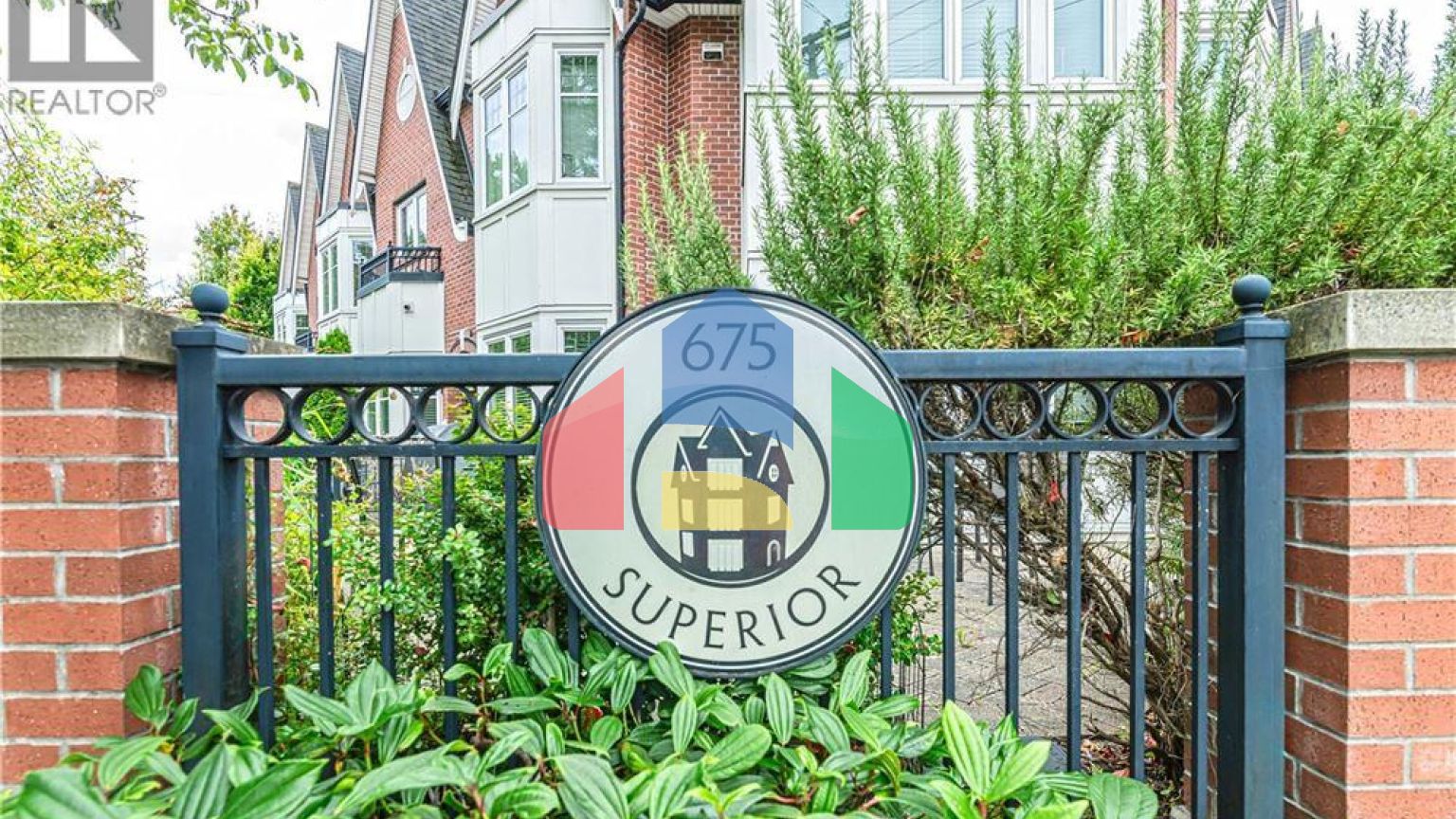 Residential - Townhouse - Victoria, Canada - Canada