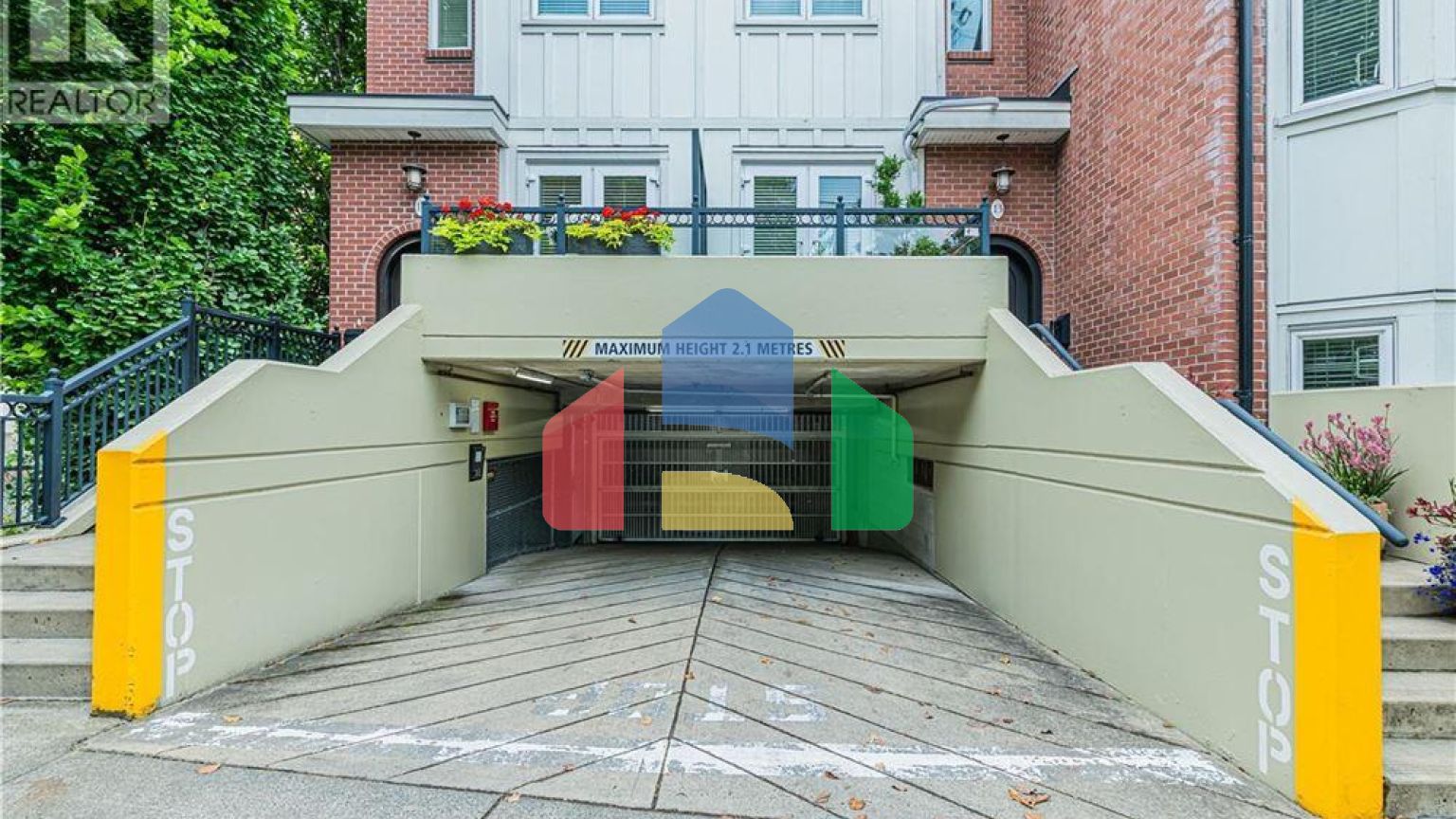 Residential - Townhouse - Victoria, Canada - Canada