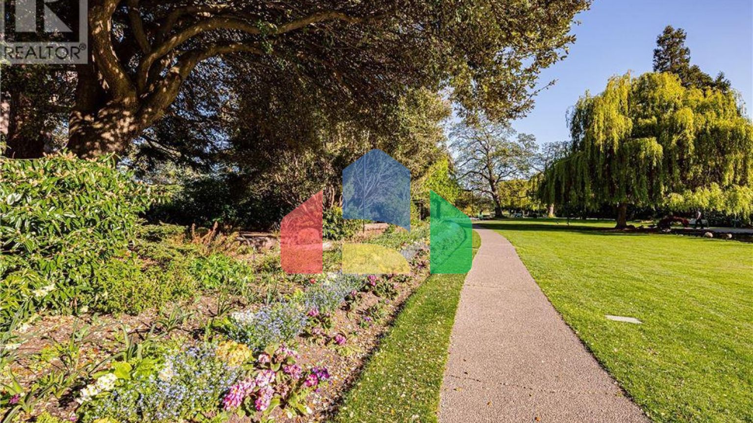 Residential - Townhouse - Victoria, Canada - Canada