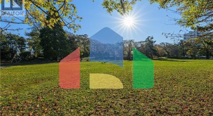 Residential - Townhouse - Victoria, Canada - Canada