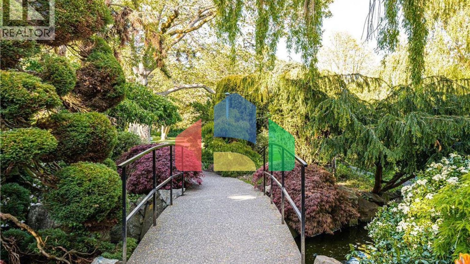 Residential - Townhouse - Victoria, Canada - Canada