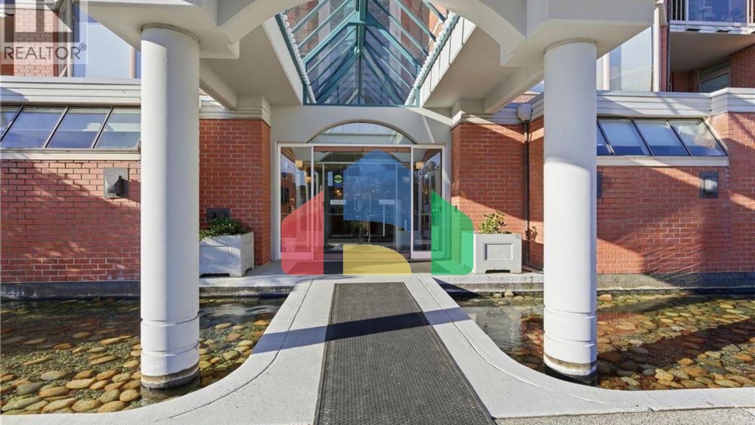 Residential - Condo/Apartment - Victoria, Canada - Canada