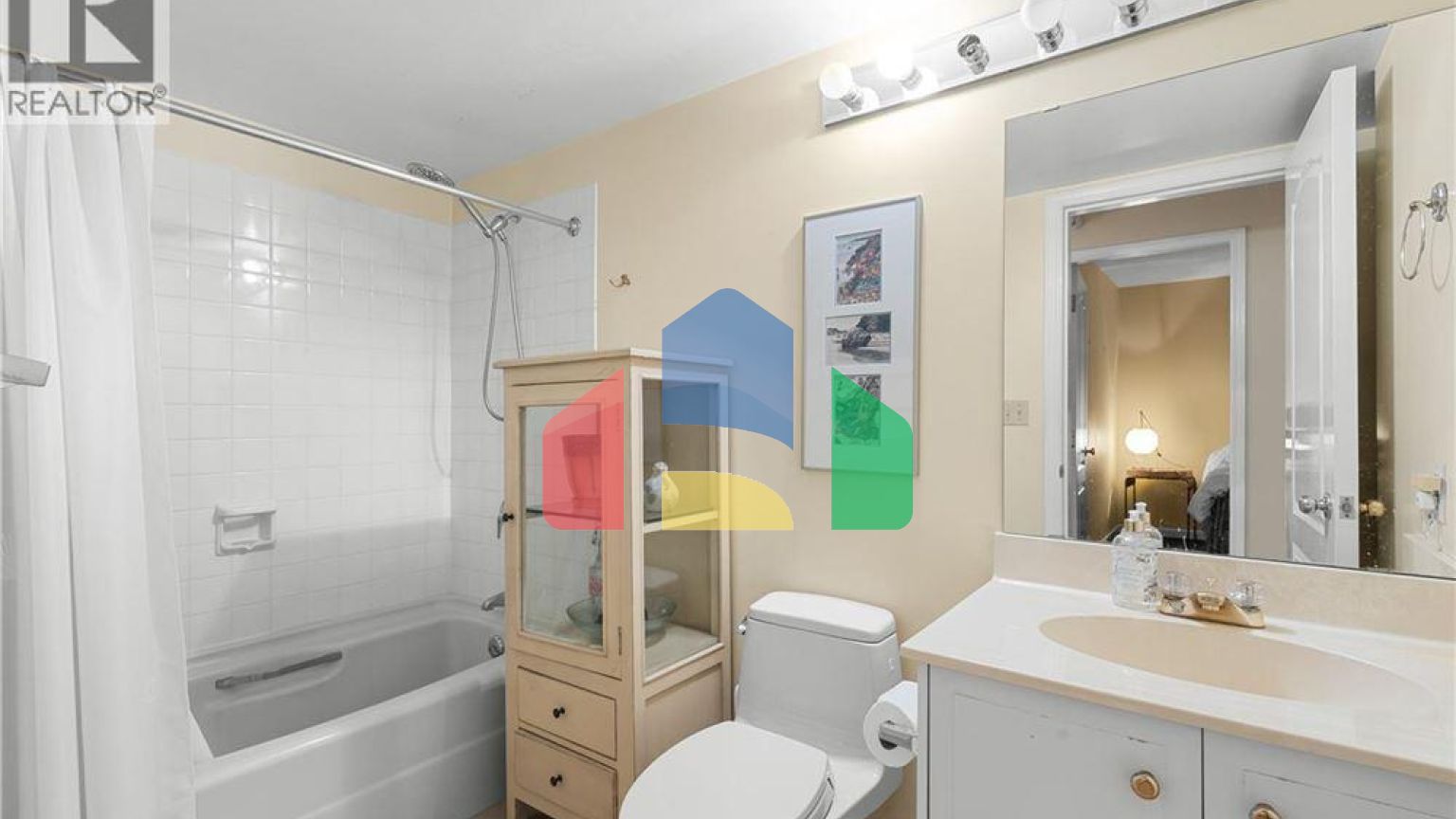 Residential - Condo/Apartment - Victoria, Canada - Canada