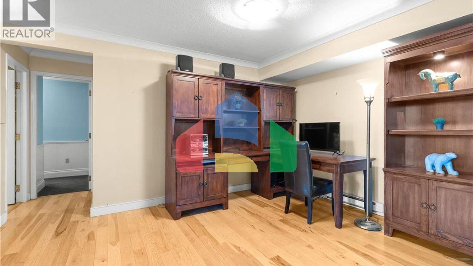 Residential - Condo/Apartment - Victoria, Canada - Canada