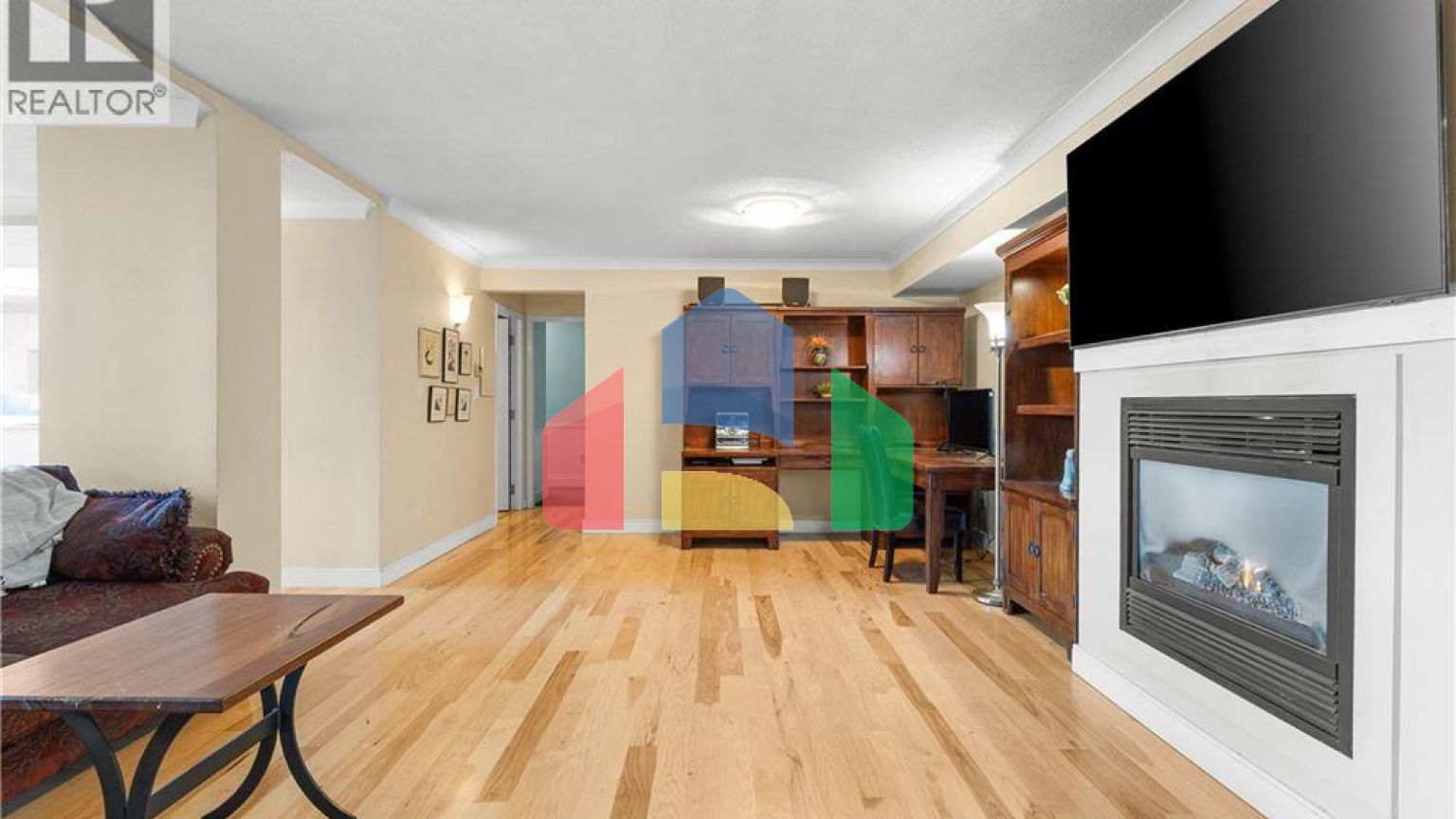 Residential - Condo/Apartment - Victoria, Canada - Canada