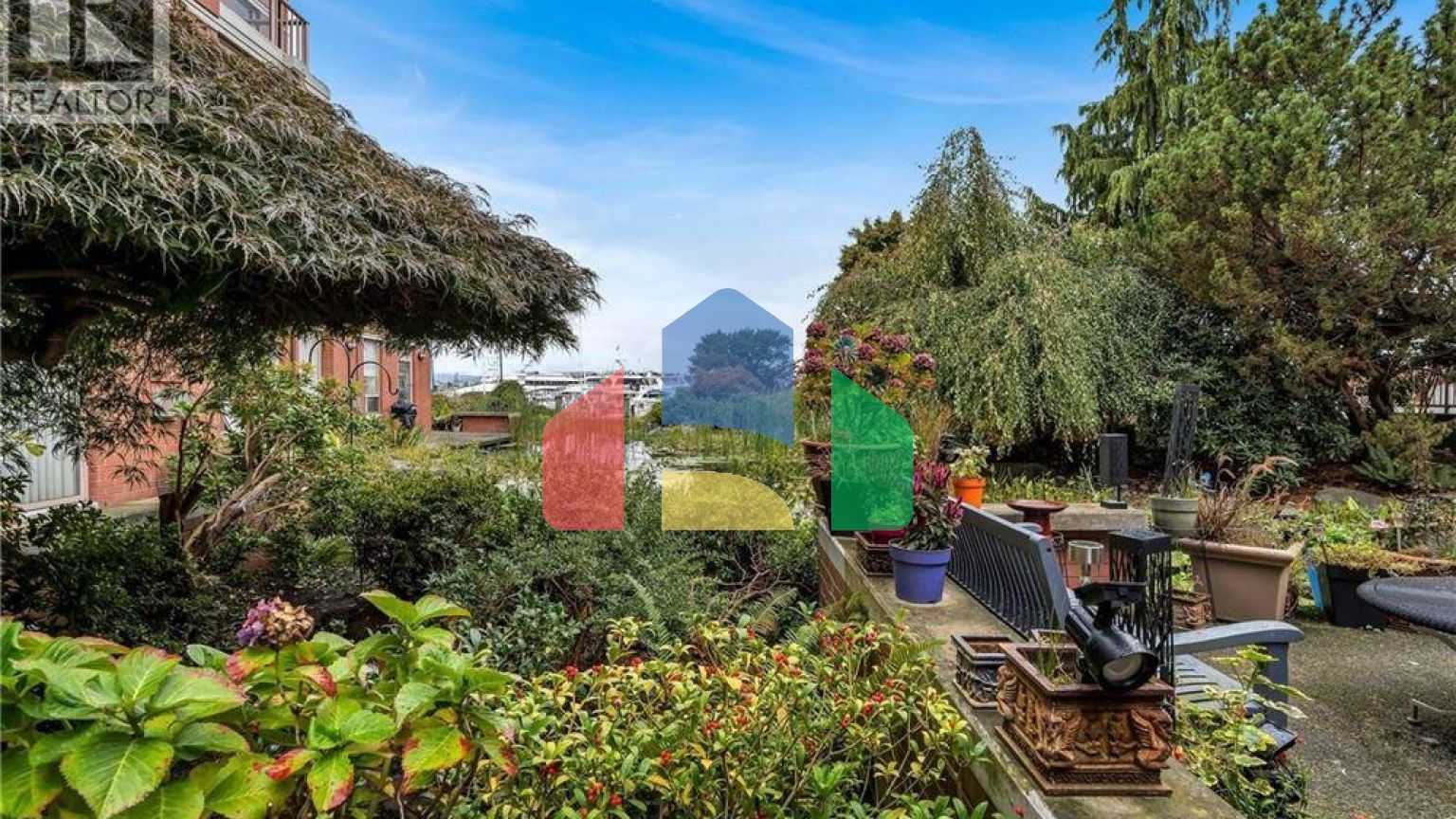 Residential - Condo/Apartment - Victoria, Canada - Canada