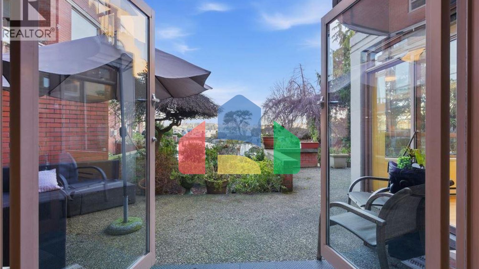 Residential - Condo/Apartment - Victoria, Canada - Canada