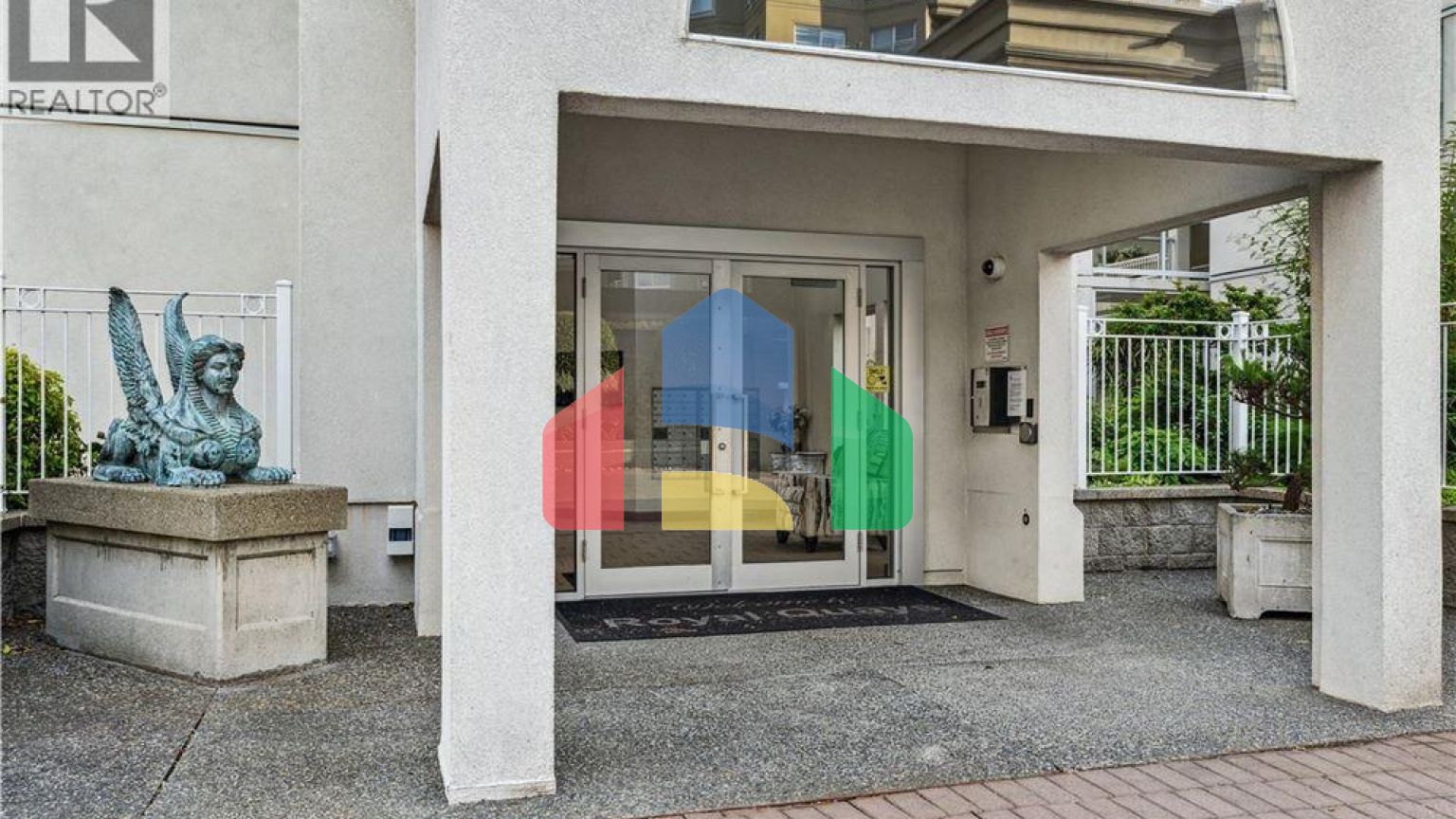 Residential - Condo/Apartment - Victoria, Canada - Canada