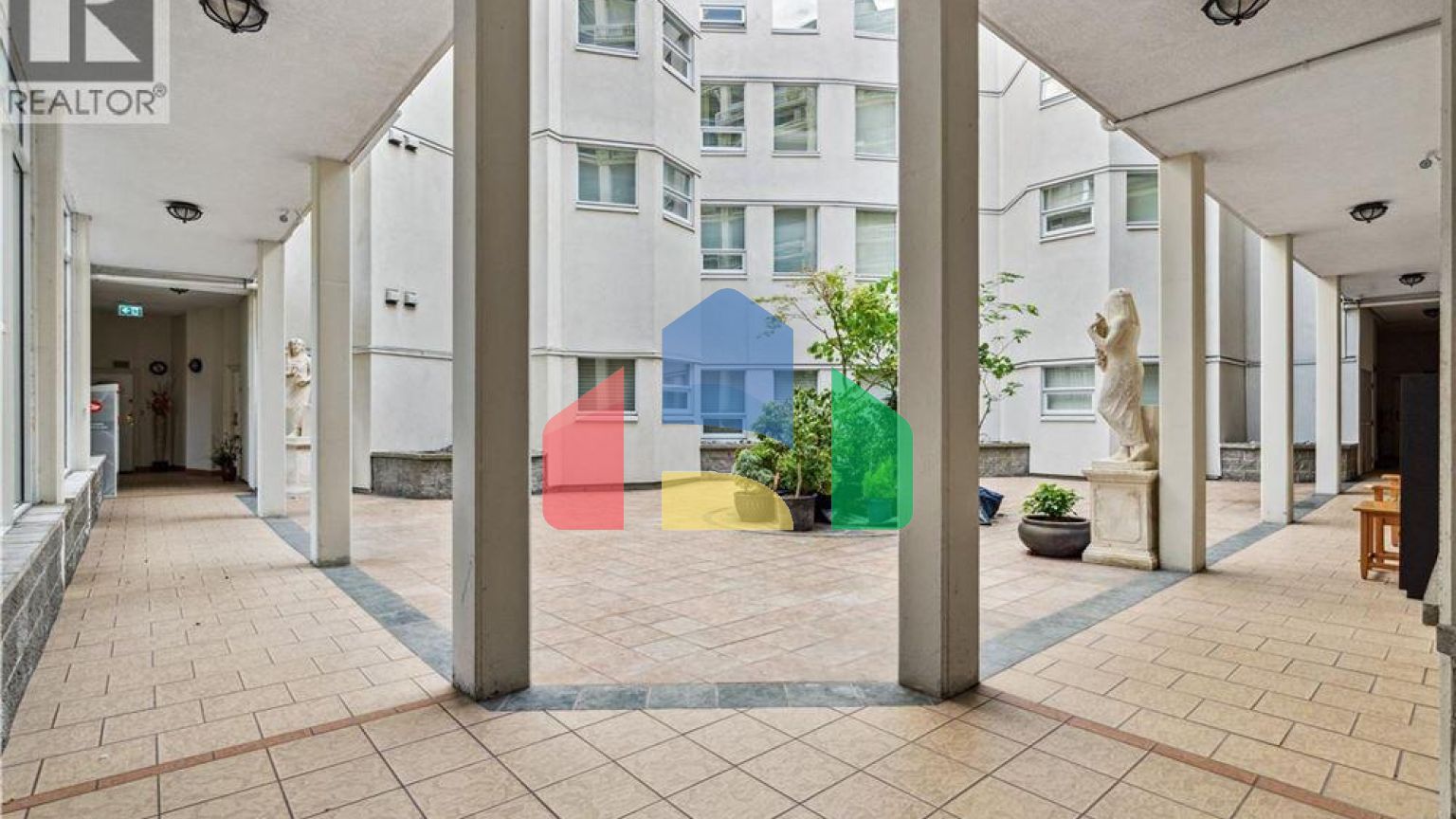 Residential - Condo/Apartment - Victoria, Canada - Canada