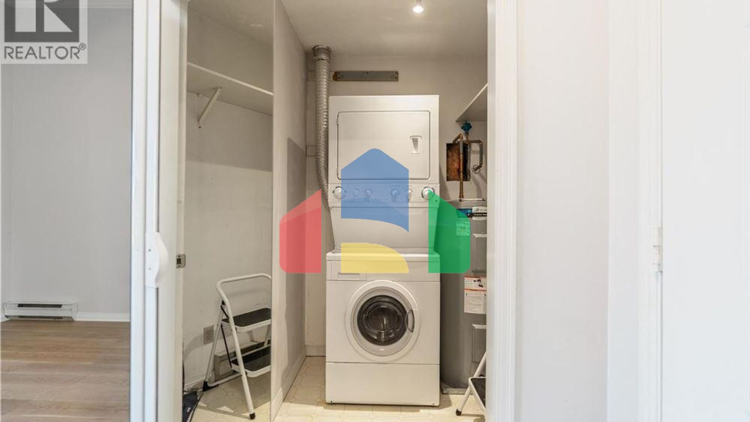 Residential - Condo/Apartment - Victoria, Canada - Canada