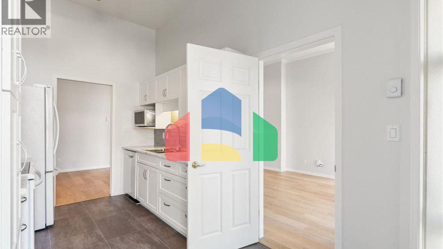 Residential - Condo/Apartment - Victoria, Canada - Canada