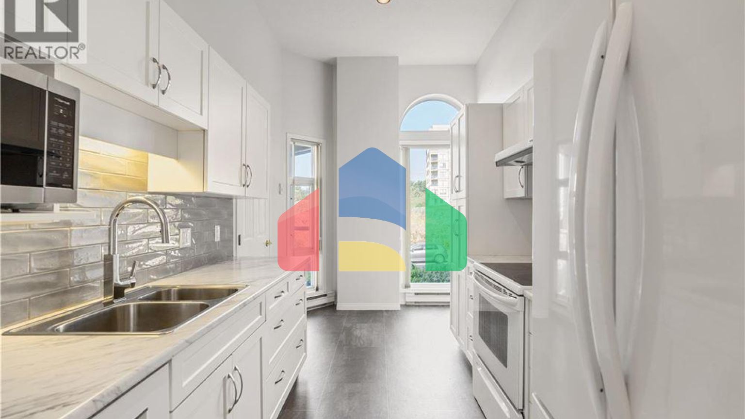 Residential - Condo/Apartment - Victoria, Canada - Canada