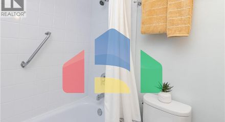 Residential - Condo/Apartment - Victoria, Canada - Canada