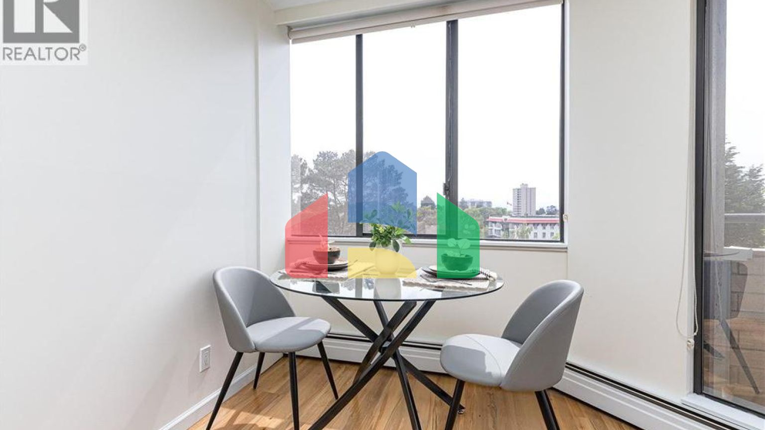 Residential - Condo/Apartment - Victoria, Canada - Canada