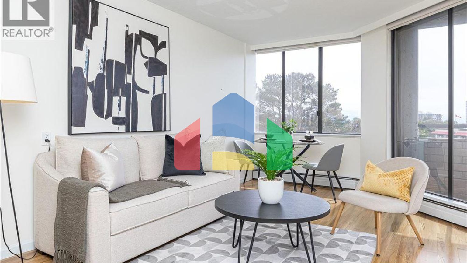 Residential - Condo/Apartment - Victoria, Canada - Canada