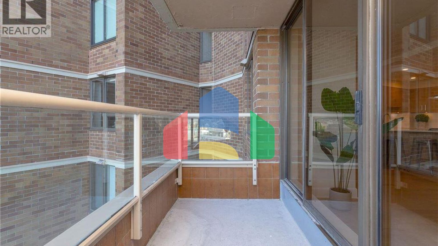 Residential - Condo/Apartment - Victoria, Canada - Canada