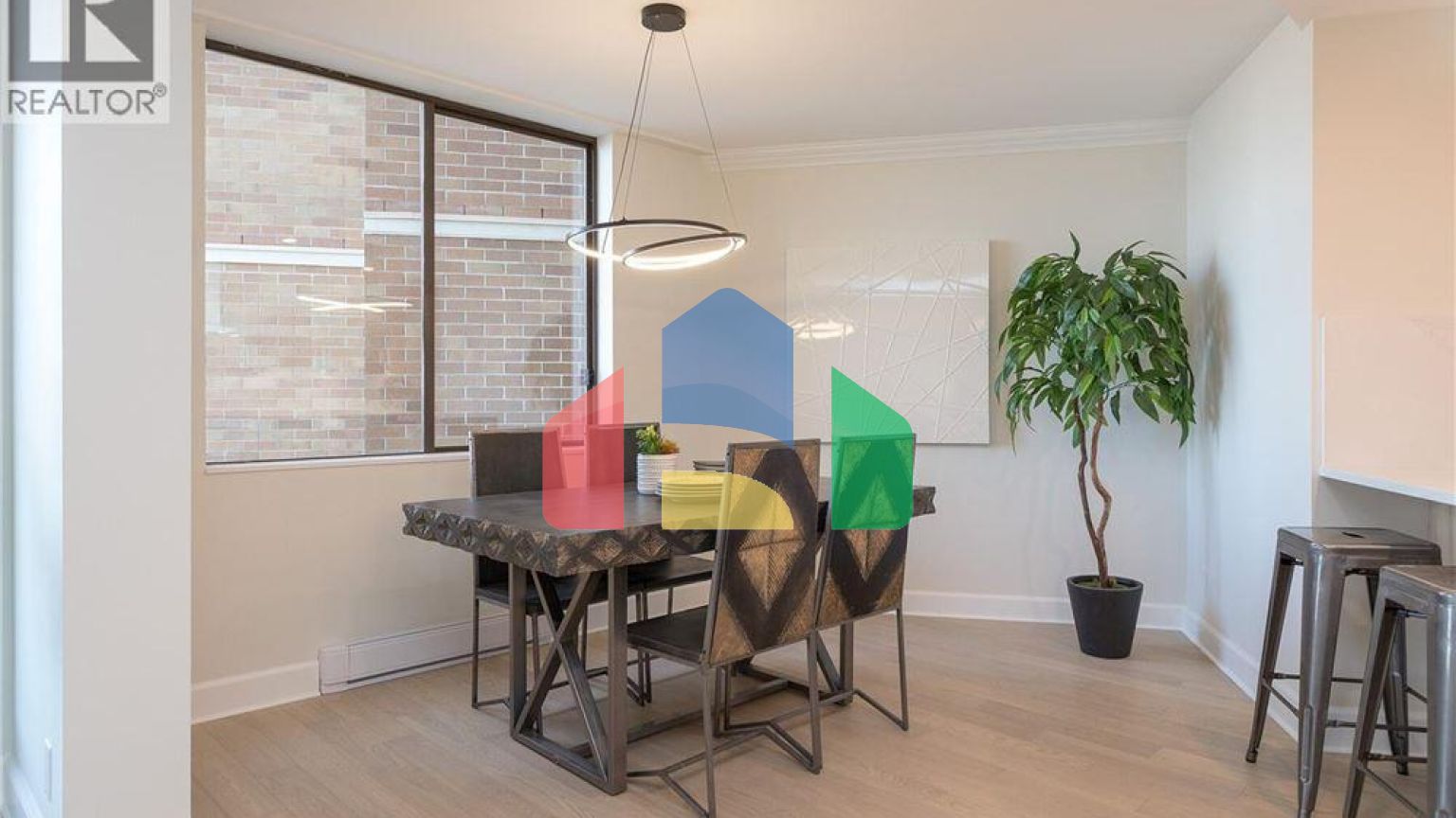 Residential - Condo/Apartment - Victoria, Canada - Canada