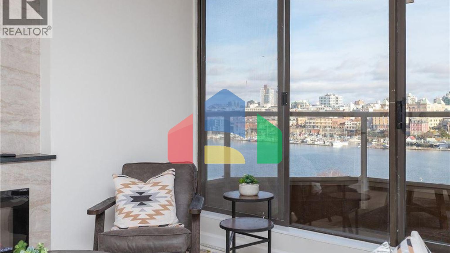 Residential - Condo/Apartment - Victoria, Canada - Canada