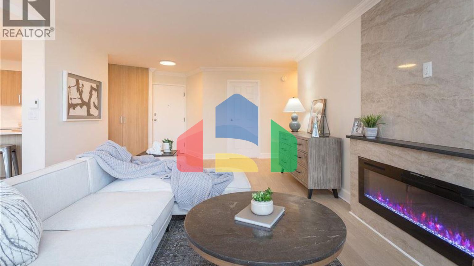 Residential - Condo/Apartment - Victoria, Canada - Canada