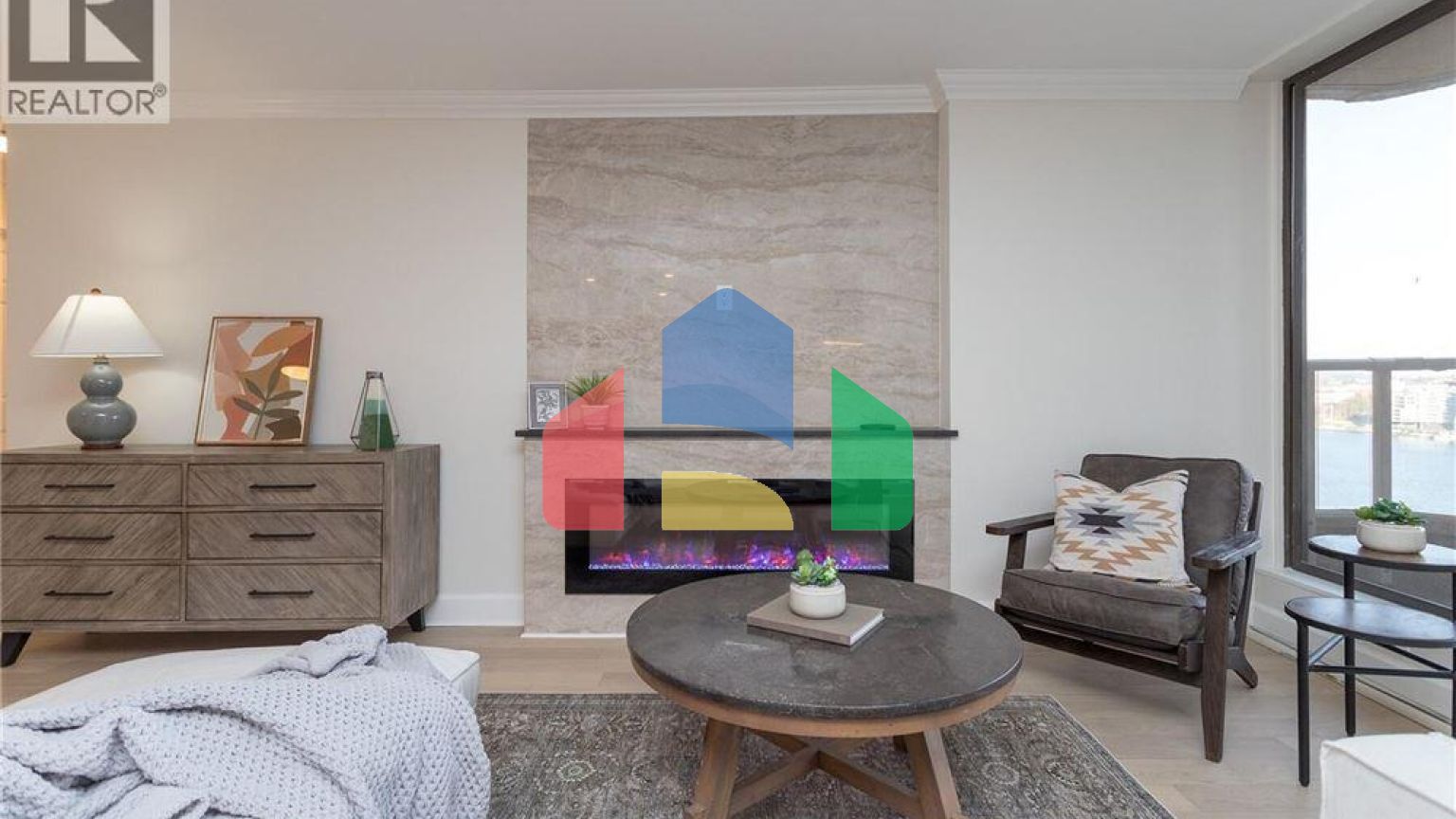 Residential - Condo/Apartment - Victoria, Canada - Canada