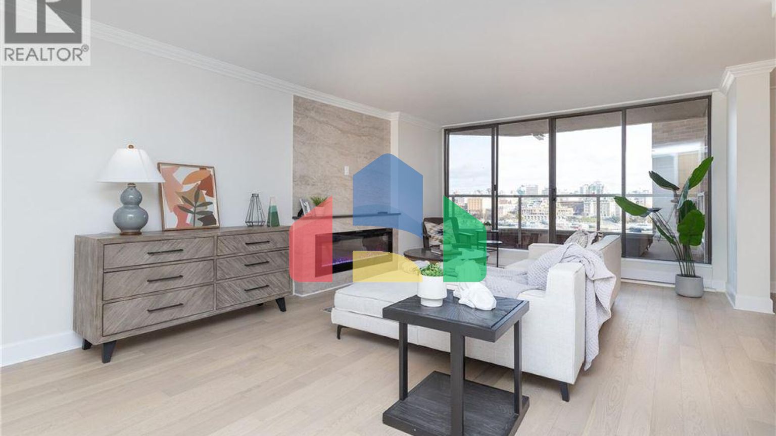 Residential - Condo/Apartment - Victoria, Canada - Canada