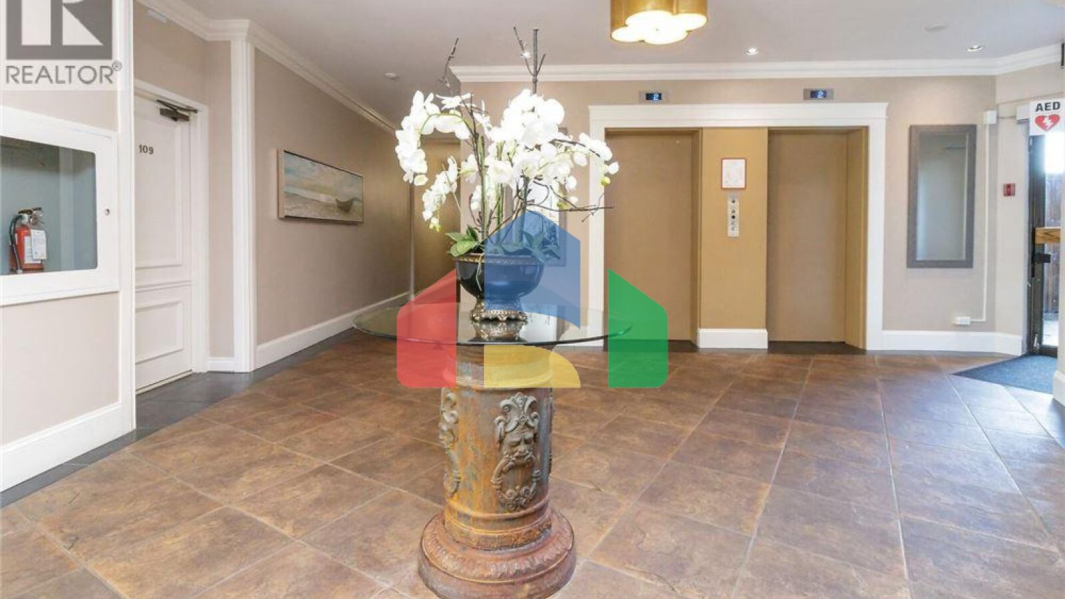 Residential - Condo/Apartment - Victoria, Canada - Canada