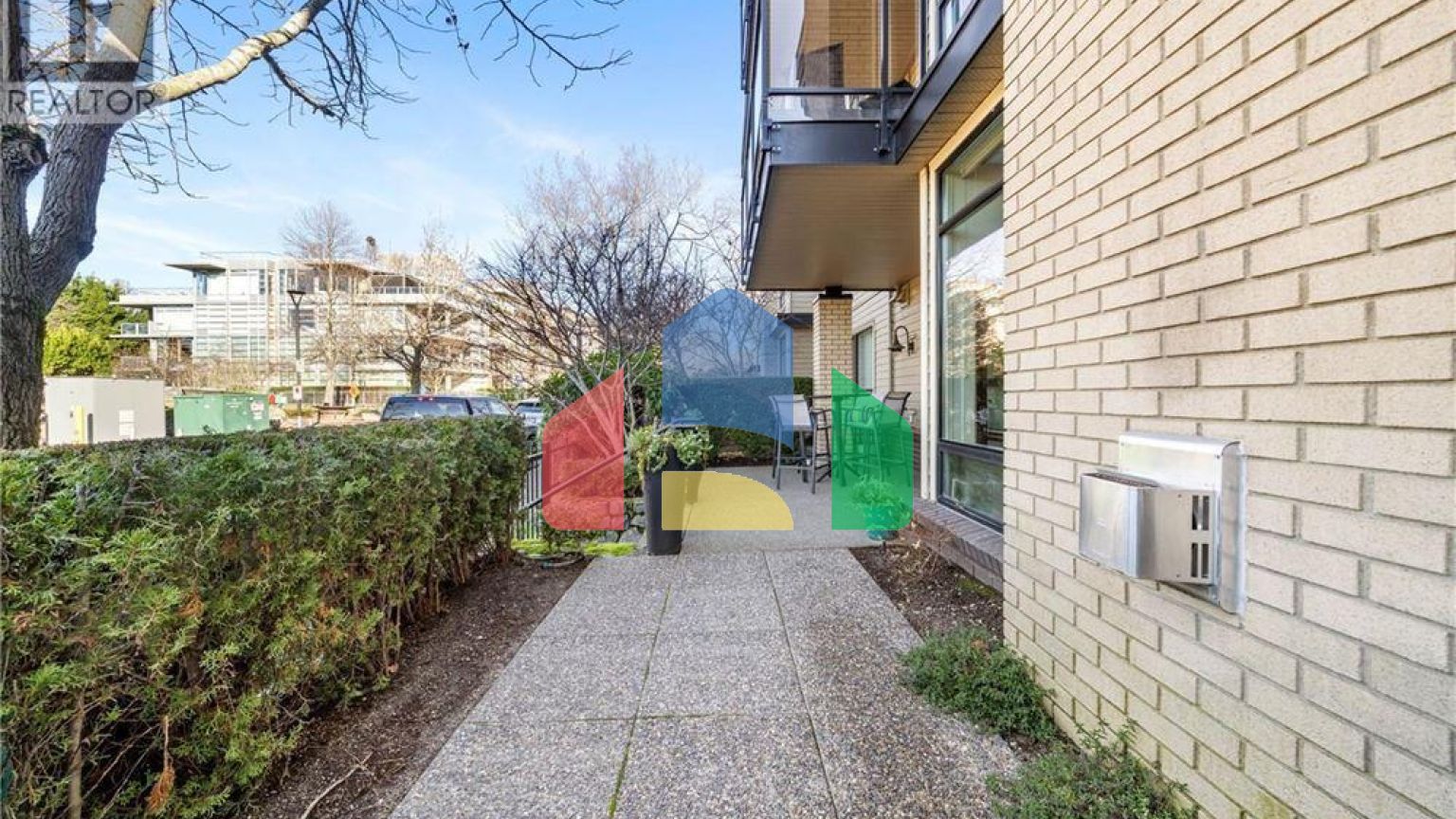 Residential - Condo/Apartment - Victoria, Canada - Canada