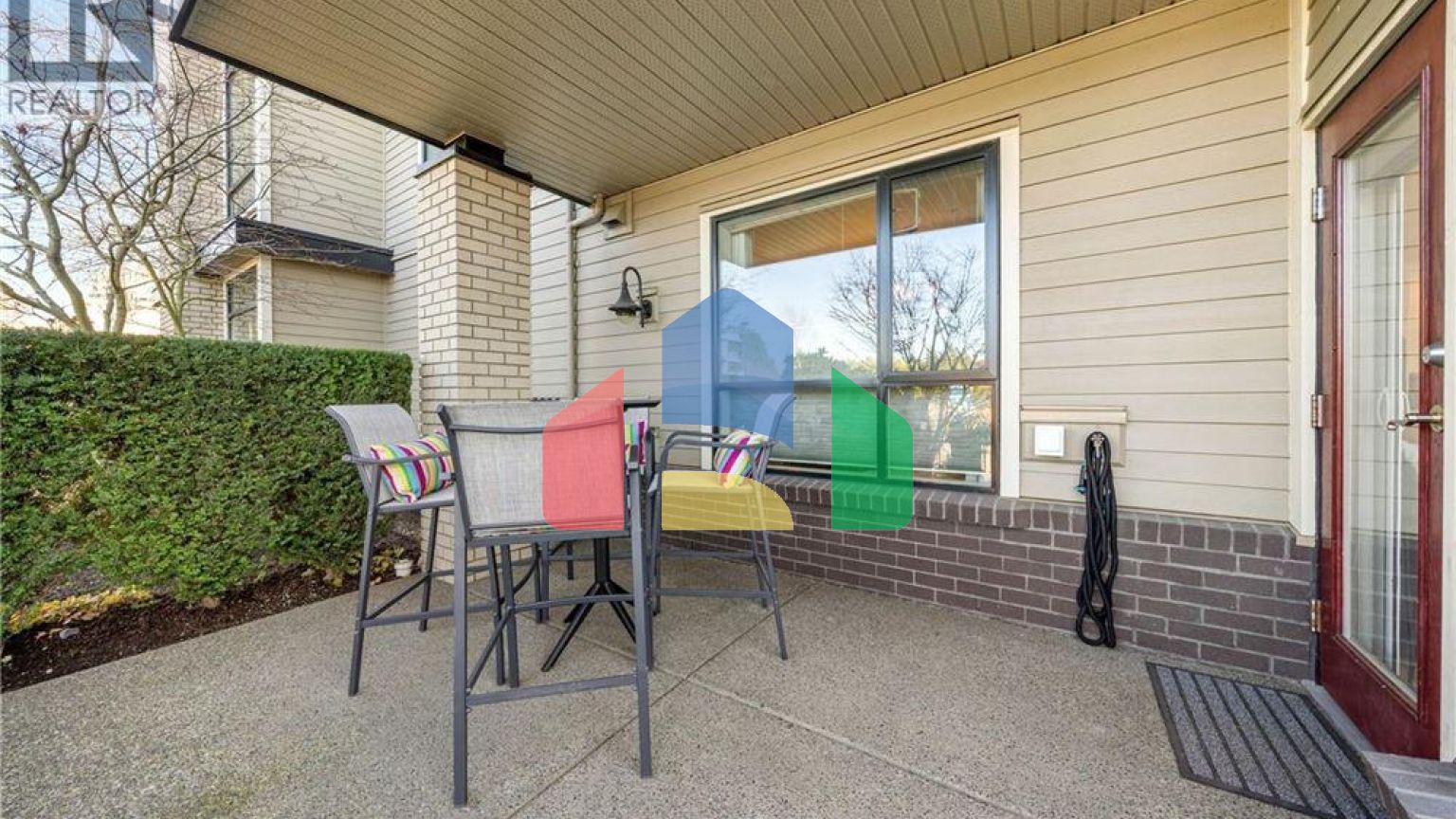 Residential - Condo/Apartment - Victoria, Canada - Canada