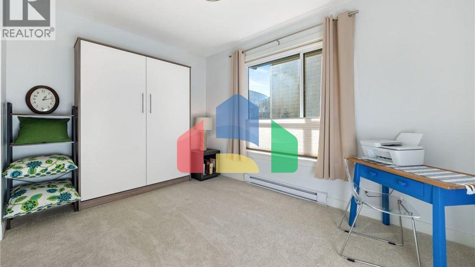 Residential - Condo/Apartment - Victoria, Canada - Canada