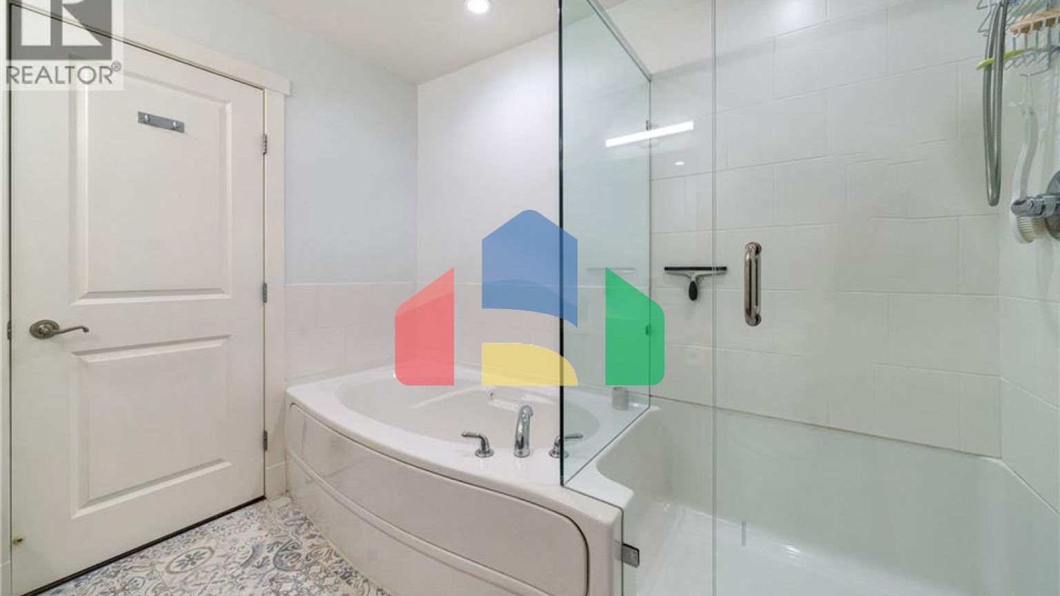 Residential - Condo/Apartment - Victoria, Canada - Canada