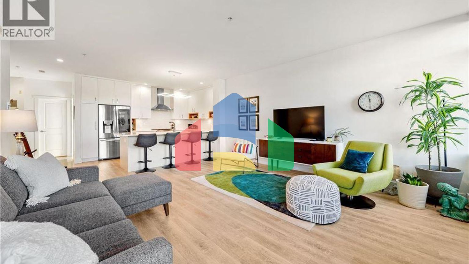 Residential - Condo/Apartment - Victoria, Canada - Canada