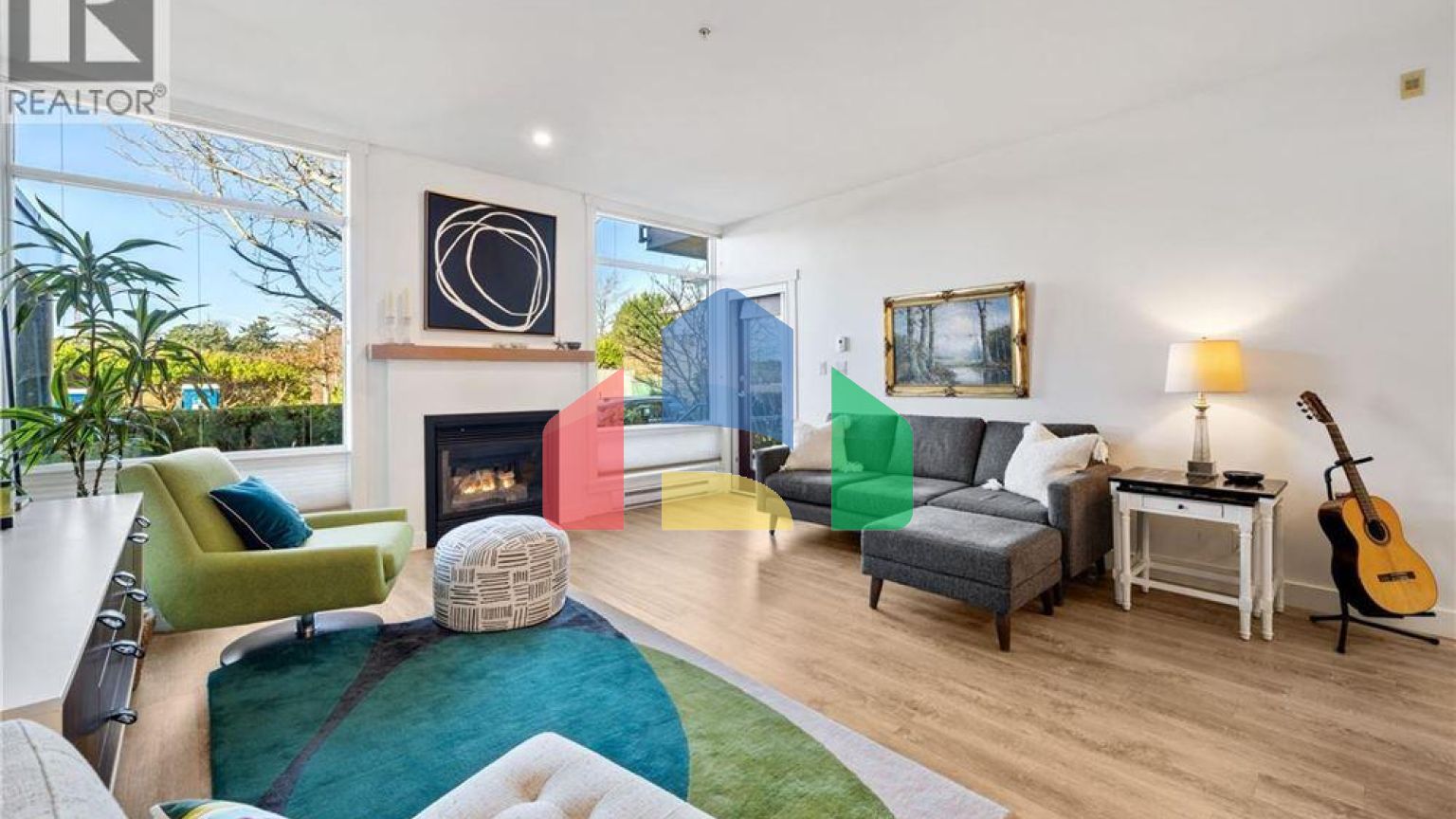 Residential - Condo/Apartment - Victoria, Canada - Canada