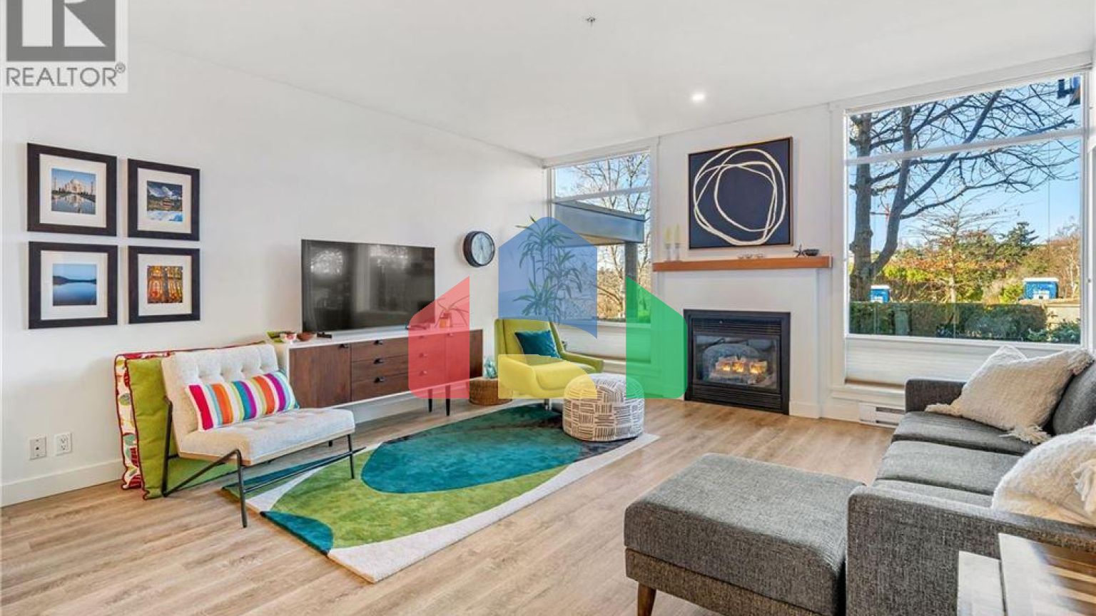 Residential - Condo/Apartment - Victoria, Canada - Canada