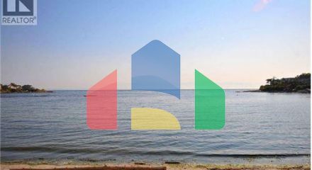 Residential - Townhouse - Victoria, Canada - Canada