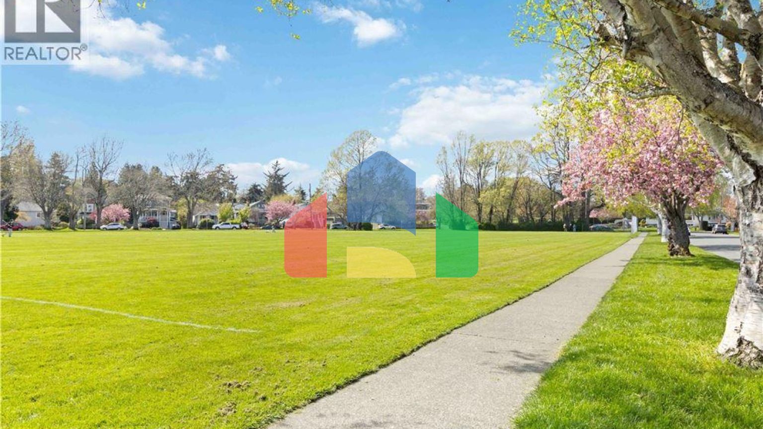 Residential - Townhouse - Victoria, Canada - Canada