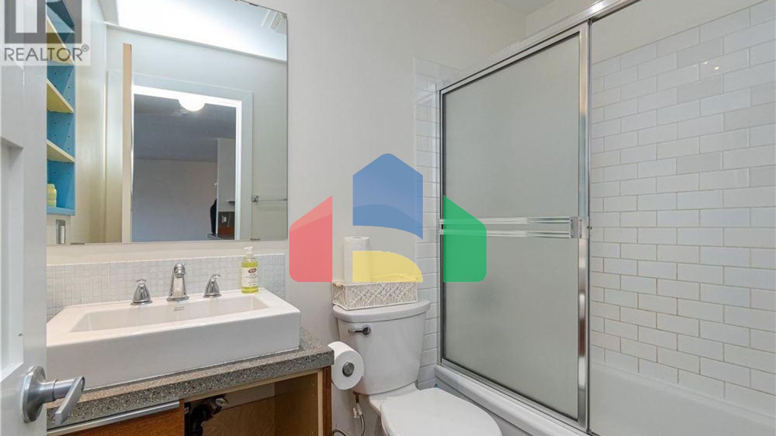 Residential - Condo/Apartment - Victoria, Canada - Canada