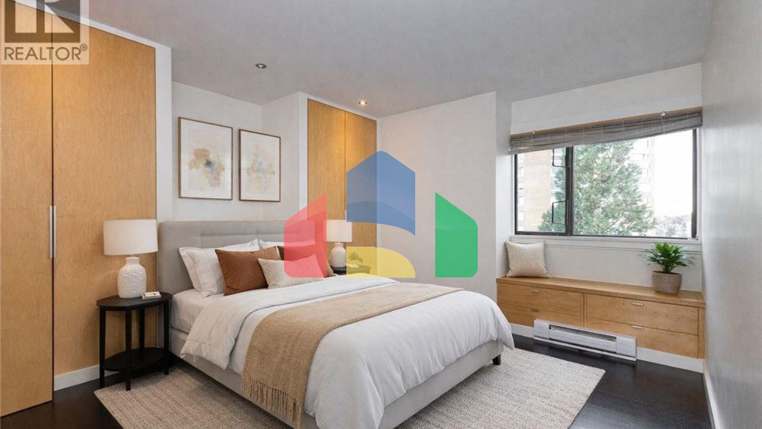 Residential - Condo/Apartment - Victoria, Canada - Canada