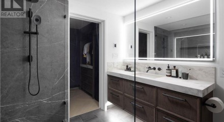 Residential - Condo/Apartment - Victoria, Canada - Canada