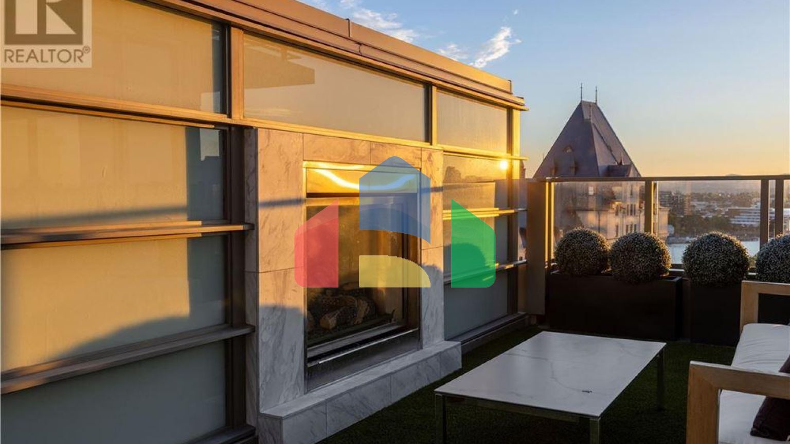 Residential - Condo/Apartment - Victoria, Canada - Canada