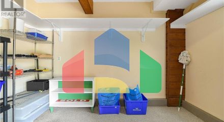 Residential - Townhouse - Victoria, Canada - Canada